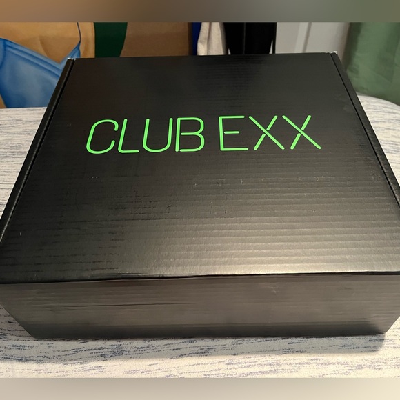 Holographic Platform Sandals - Picture 7 of 7